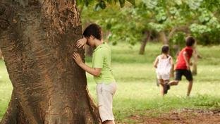 As brincadeiras de rua antigas que reuniam crian�as no bairro e hoje est�o desaparecendo
