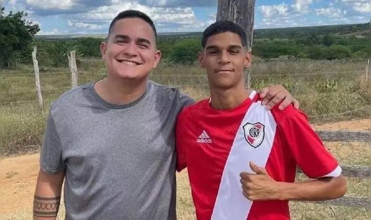 Allan e Luva de Pedreiro - Reprodu��o / Instagram