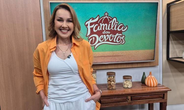 TV Aparecida refor�a time e anuncia Paula Guimar�es como apresentadora