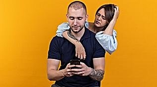 Afinal, namorar está 'fora de moda'? Veja debate que tomou conta da web