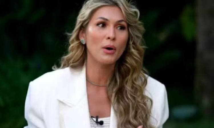 L�via Andrade desmente perfil falso que divulga conte�do adulto em seu nome