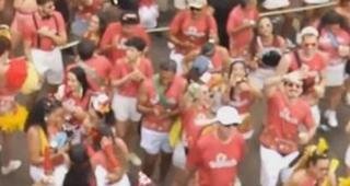 Folia e circo nos 54 anos da Barturcada