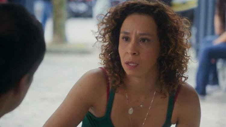 Adriana (Thalita Carauta) em Elas por Elas