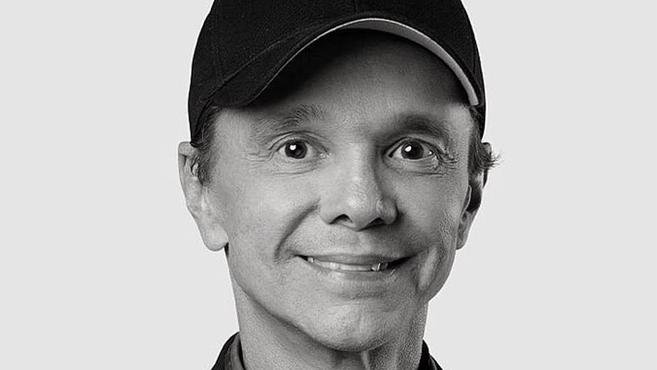 Morre Netinho, ícone do axé, aos 60 anos; relembre a trajetória do cantor
