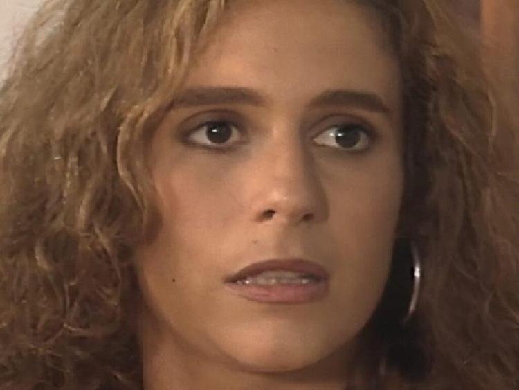 Andrea Beltr�o, a T�nia de Mulheres de Areia