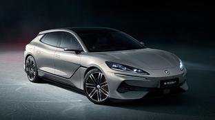 Denza Z9 GT estreia e j� bate recorde com autonomia de mais de 1000 km