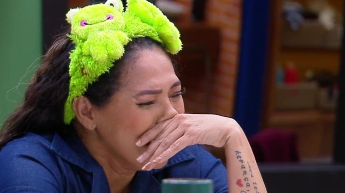Mãe de Lexa surta e ameaça desistir do reality rural; confira