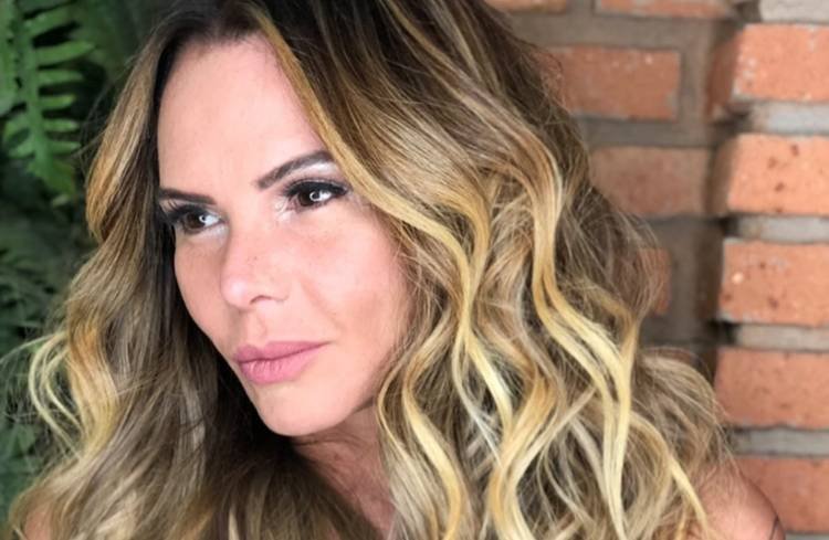 A ex-modelo Cristina Mort�gua foi internada em uma cl�nica psiqui�trica