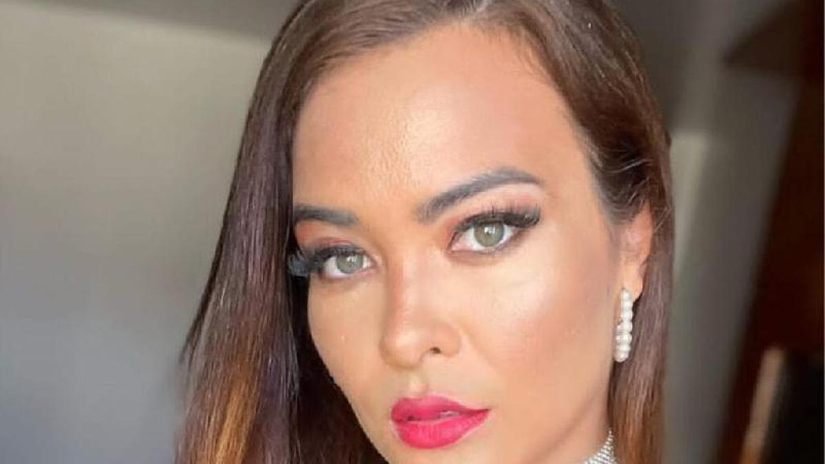 Geisy Arruda surge com vestido colado ao corpo e deixa marquinha de sol à  mostra - Famosos | Entretenimento