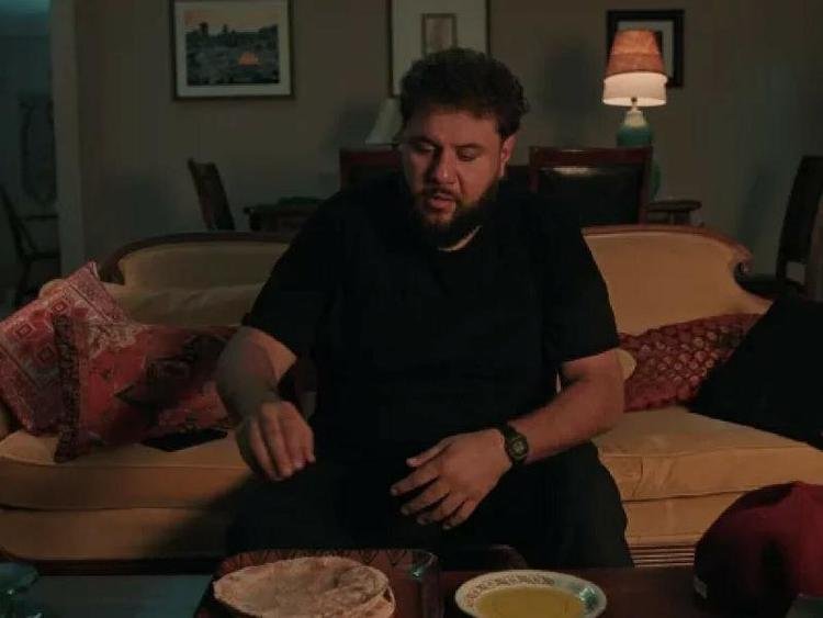 Mo Amer � o astro da s�rie