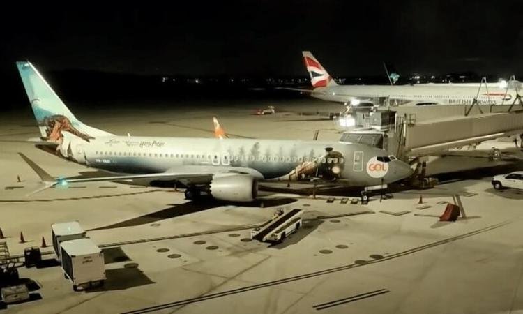 Entenda por que avi�o que trouxe Bolsonaro tem pintura de Harry Potter