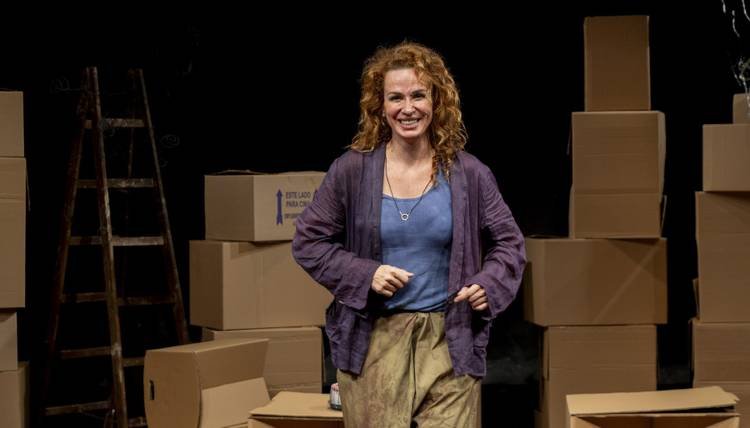 Francisca Queiroz se lan�a como dramaturga em produ��o in�dita no Rio