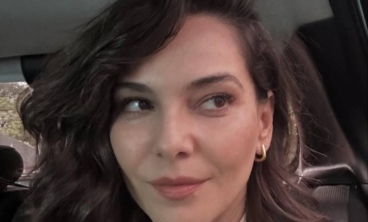 Tain� M�ller diz que voltou a assistir TV aberta por causa de Grazi Massafera e Ana Paula Renault