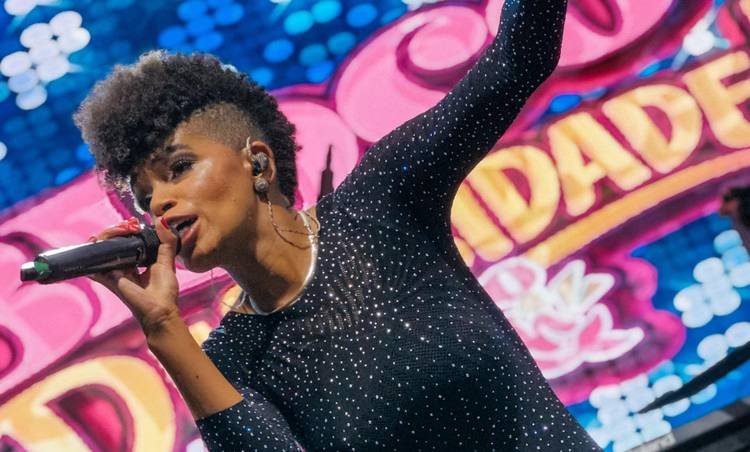 Marah grava audiovisual em Rio das Ostras ap�s abrir show para Felipe Ara�jo