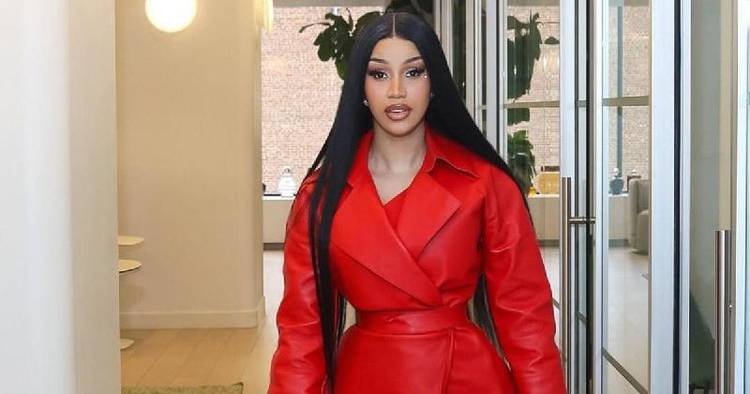 Cardi B revela o motivo de recusar fazer show no Super Bowl