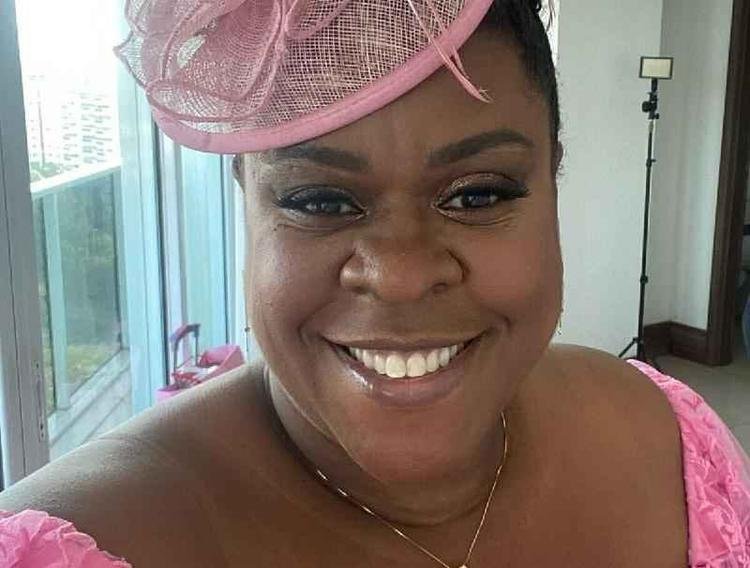 De biqu�ni, Deborah Albuquerque se refresca em praia do Rio De biqu�ni, Bianca Andrade curte piscina com o filho: 'Ver�o' Cacau Prot�sio � v�tima de ataques sobre sua apar�ncia: 'para acabar com minha autoestima'