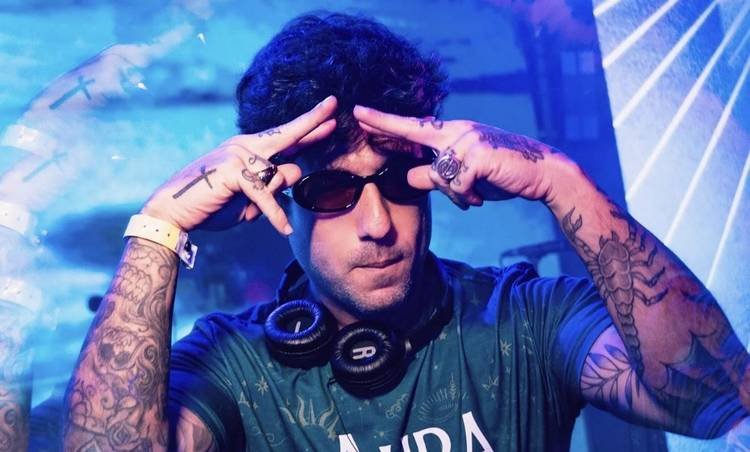 Aumenta o som! DJ Tucho se une a Zeu para festa 