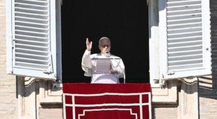 Papa reza pelo di�logo e pela paz no Ir� e na S�ria