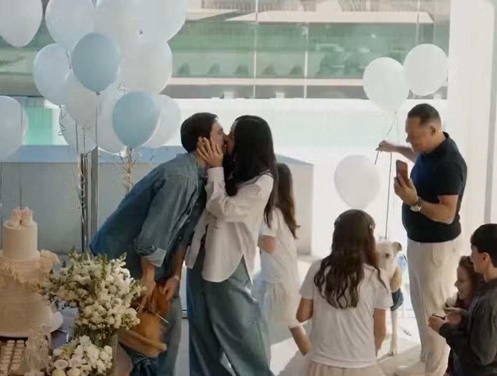 Sabrina Sato e Nicolas Prattes revelam sexo do bebê em chá emocionante