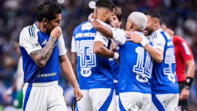 'N�o faz diferen�a nenhuma o Cruzeiro ser campe�o estadual', diz jornalista