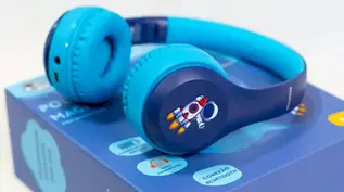 Fones com volume limitado: conheça a aposta infantil da Polyvox