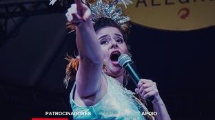 Ax&#233; music: a cantora L&#237;via Rosa leva o ritmo para o bloco Canto da Cidade