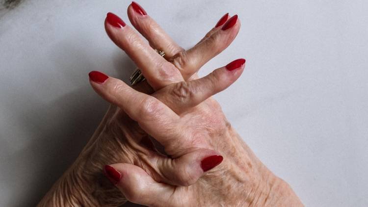 Por que cientistas relacionam o crescimento das unhas à longevidade