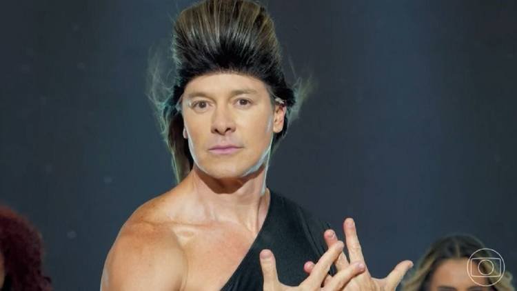 Apresentador em performance 