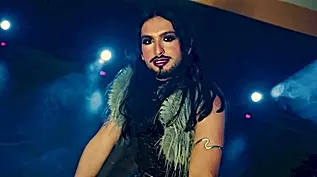 Antes do novo álbum, nando aposta no pop provocativo com o lançamento de "Xeque-Mate"