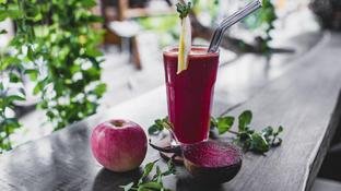 Suco de beterraba e laranja turbina os músculos e melhora a circulação
