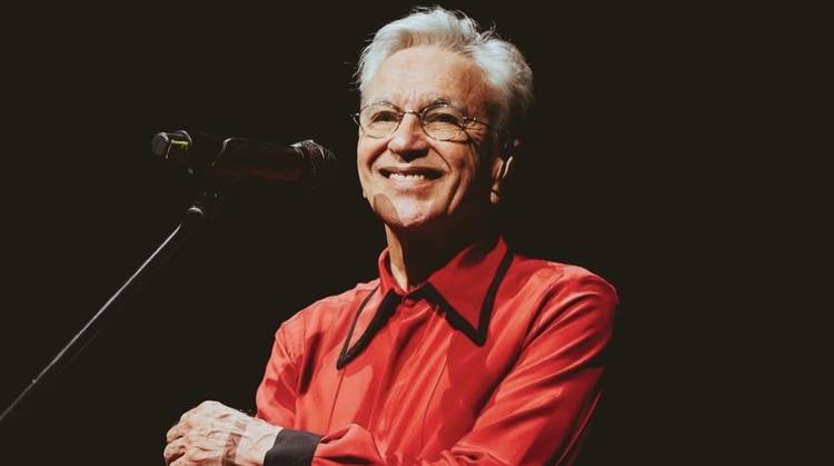 Caetano Veloso se emociona e vai �s l�grimas com performance de Gilberto Gil