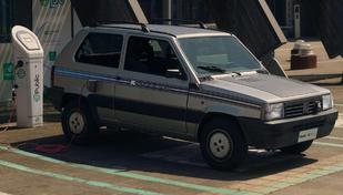 Italianos recriam Panda original com motor el�trico e at� painel solar