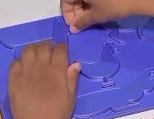 Escola se adapta e promove inclus�o de aluno deficiente visual