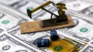 Dólar recua mais de 1% e fecha a R$ 5,07