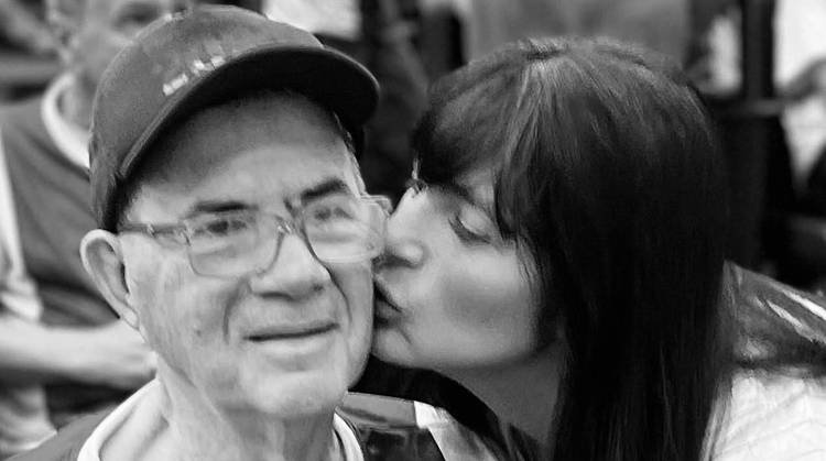 Fernanda Brum d� �ltimo adeus a N�lio Brum: 