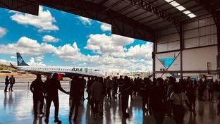 Azul reinaugura hangar na Pampulha e destaca integração entre aviação, turismo e logística em Minas