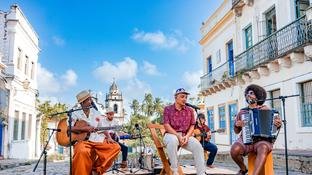 Dominguinho re�ne Jo�o Gomes, Mestrinho, Jota.p� e blocos de carnaval de BH