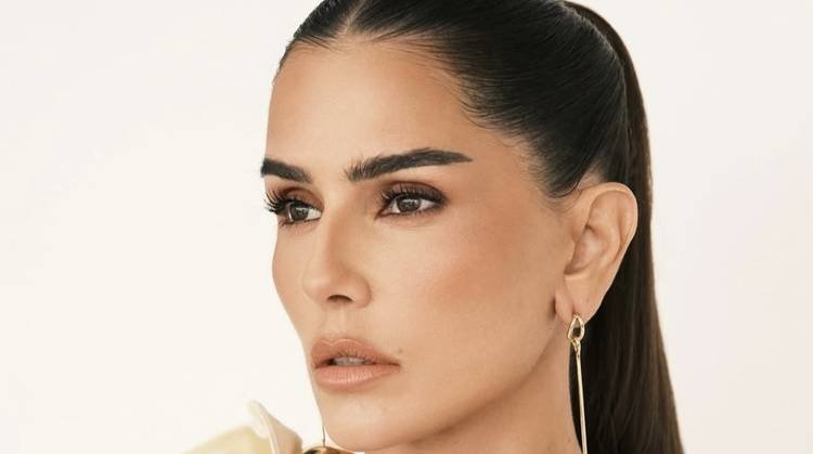 Deborah Secco confirma 