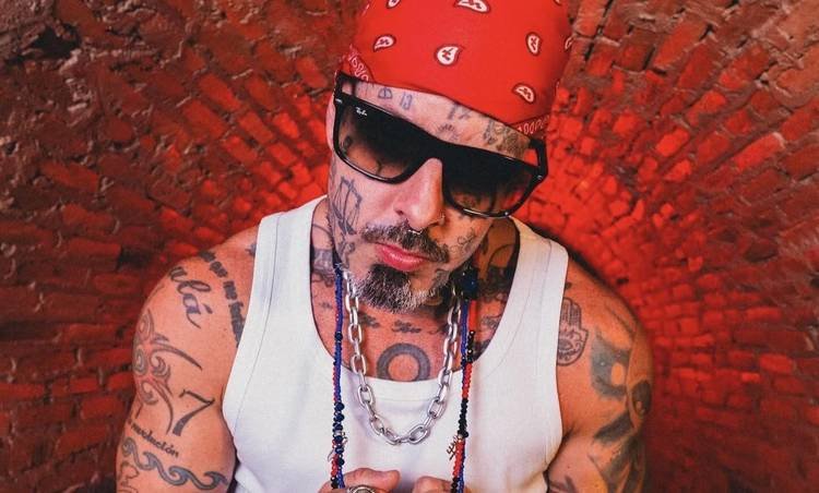 Tico Santa Cruz faz post comovente em pleno carnaval e f�s reagem