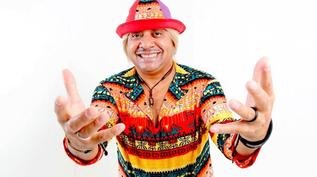 Tiririca lan�a �lbum in�dito 'Feio N�o, Diferente!' pela Radar Records; veja 