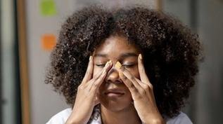 Por que tanta gente está exausta mesmo dormindo oito horas por noite