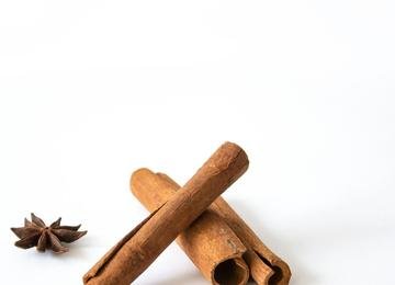 Louro, cravo e canela: para que serve ferver essa mistura caseira?