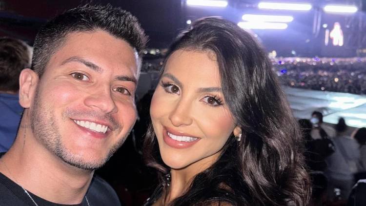 Arthur Aguiar e Jheny Santucci