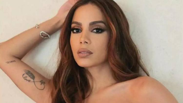 Veja o que Rob�rio de Ogum previu para o futuro da popstar