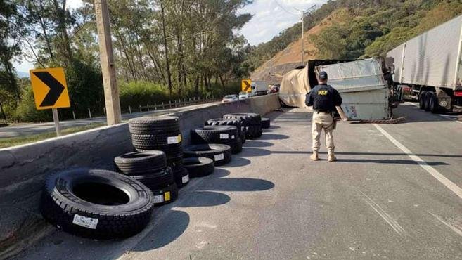 Perigo, ladr�es na pista: quadrilhas tra�am rotas para roubar caminh�es