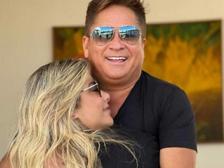 Esposa de Leonardo se irrita com dúvida de seguidor sobre 'suportar chifre'  - Famosos | Entretenimento