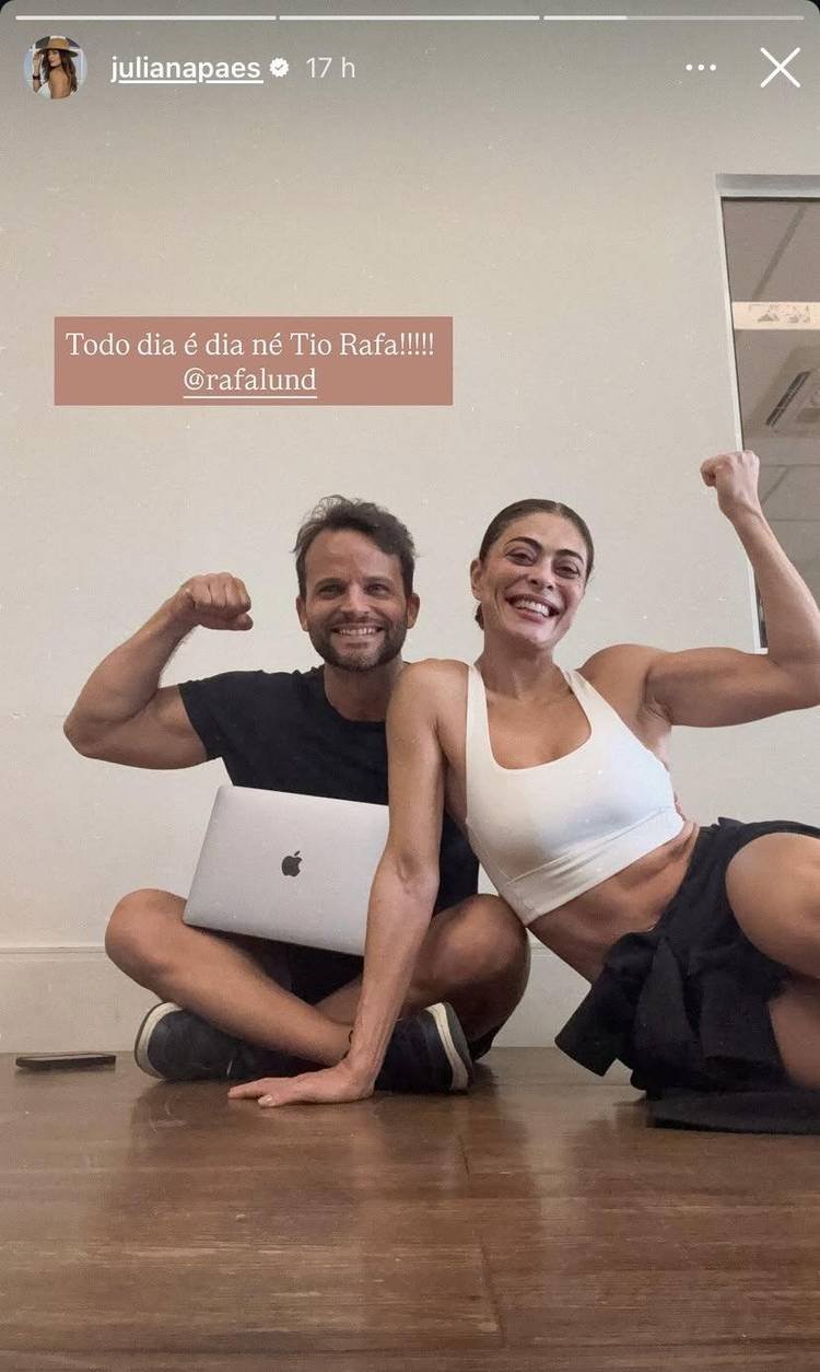 atriz e amigo em foto