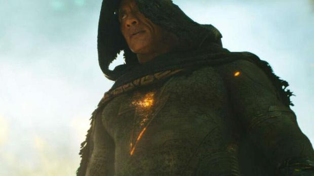 Dwayne Johnson como Ad�o Negro