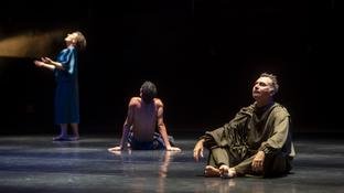 Grupo Primeiro Ato apresenta "Como �gua" no Pal�cio das Artes