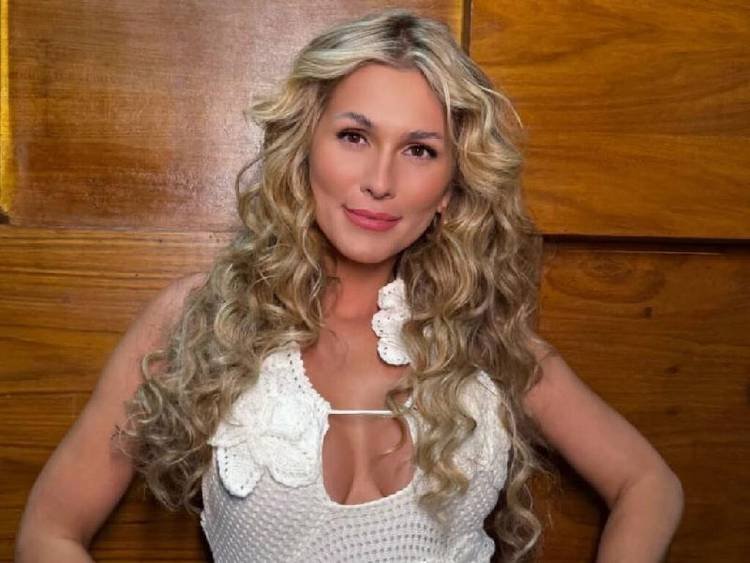 L�via Andrade Reprodu��o: Instagram